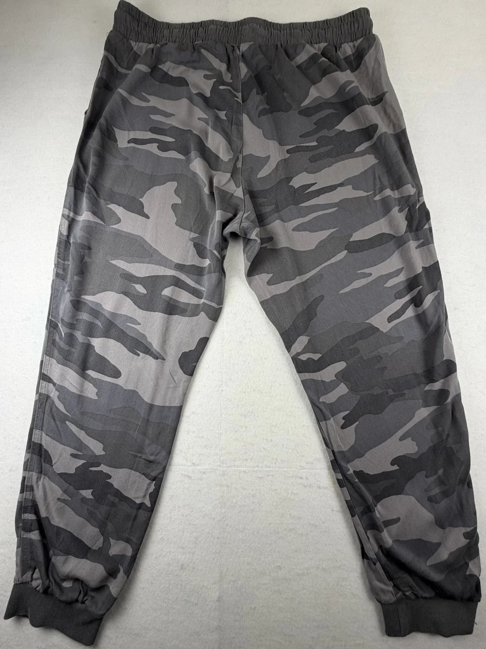 Splendid Gray‎ Camouflage Joggers